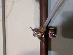 humidifier saddle valve